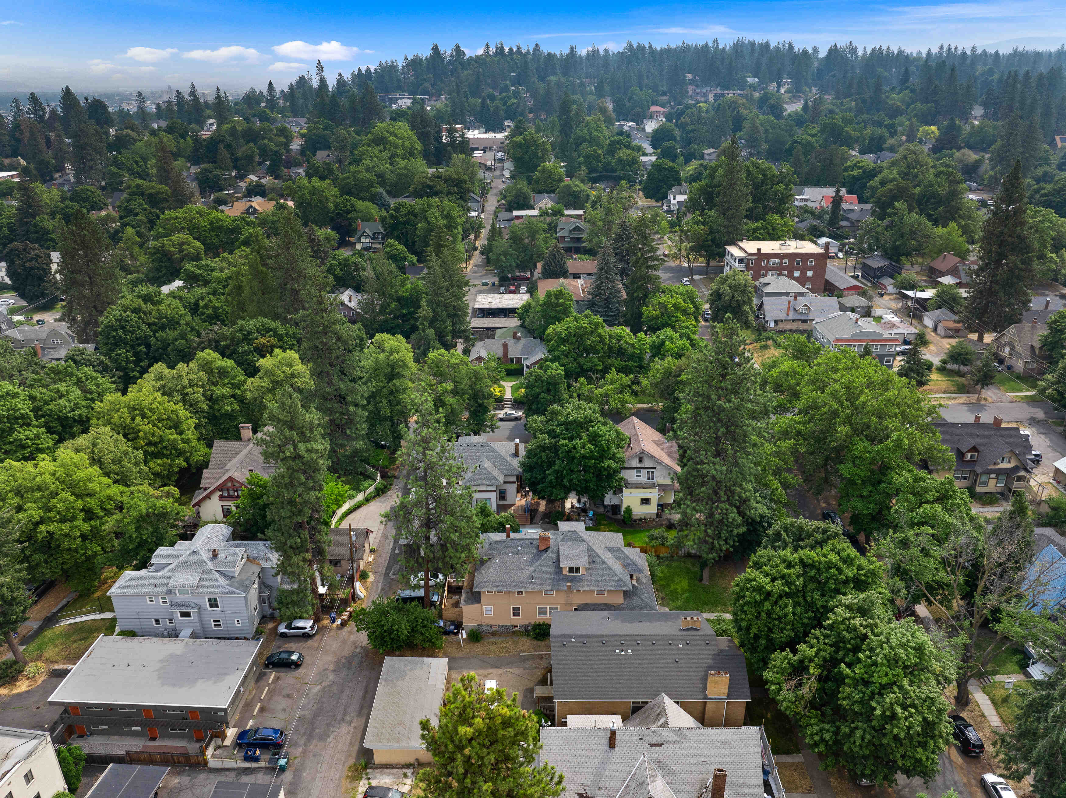 10 Avenue Apartments