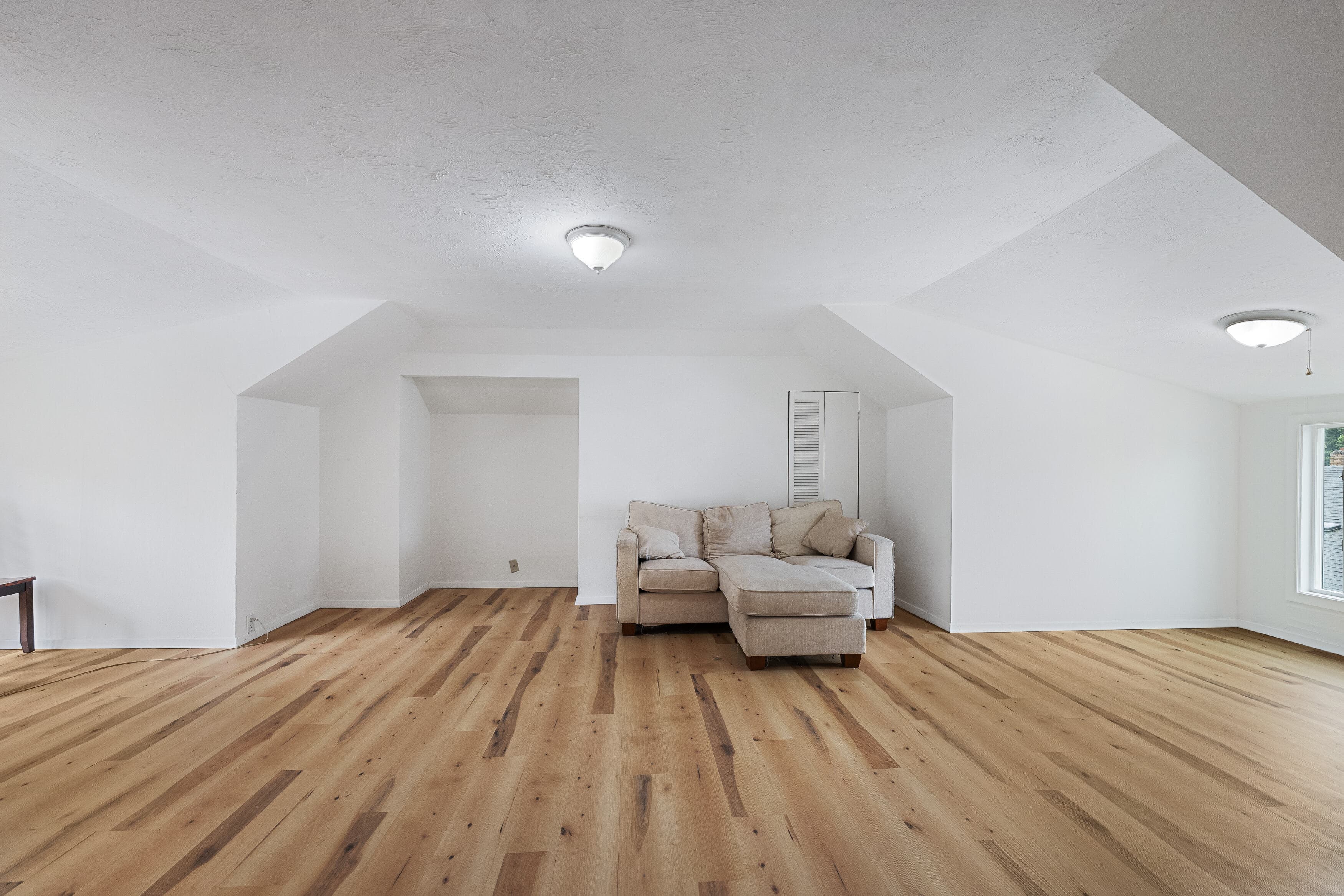 10 Avenue Apartments